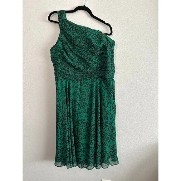 Halston Heritage One Shoulder Asymmetrical Ruched Emerald Cheetah Print Dress - Picture 5 of 14